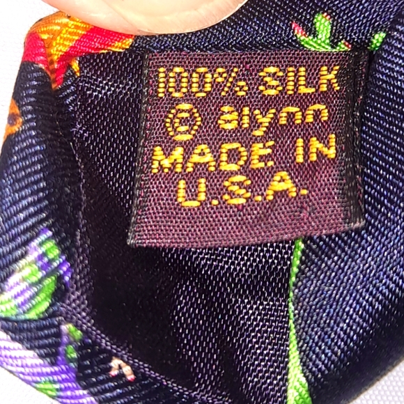 Alynn Neckwear Frogs 💯 Silk Designer Necktie 57" x 3.75" Blue w/ Multi-colors - Picture 5 of 10